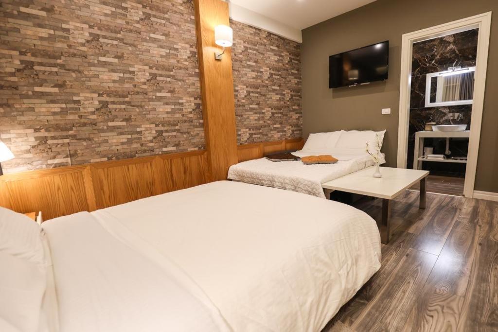 Hotel Romeo Корча Екстер'єр фото