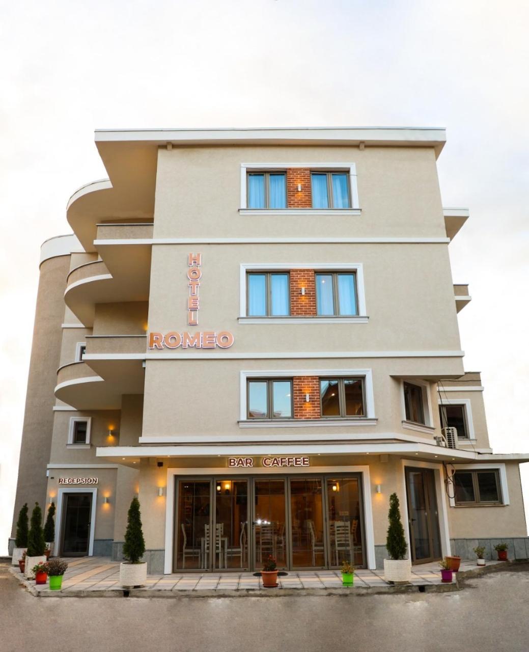 Hotel Romeo Корча Екстер'єр фото